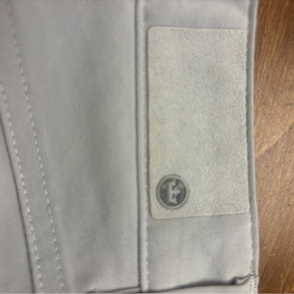 Peter Millar Light Gray Chino Pants EB66 light grey 34-32